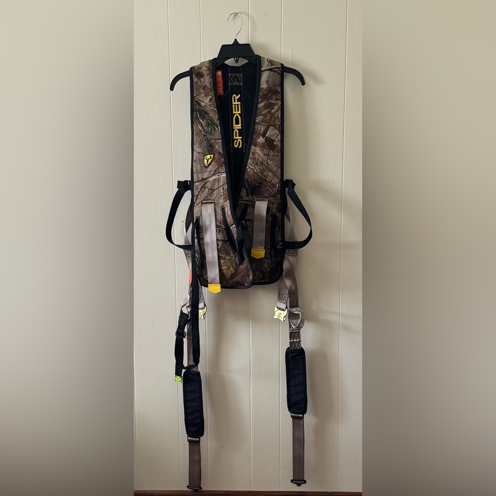 Men’s hunting safty harness vest size 2X-3X